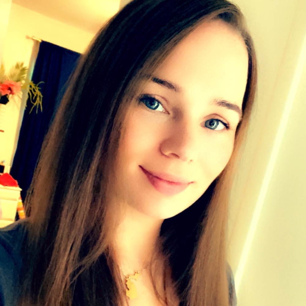 Meet your Posher, Carly